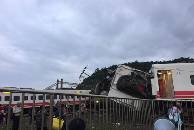 司機鬼遮眼？普悠瑪過彎「時速80→140」直線飆升　他驚呼「不能信儀表板」堅持：明明有降速