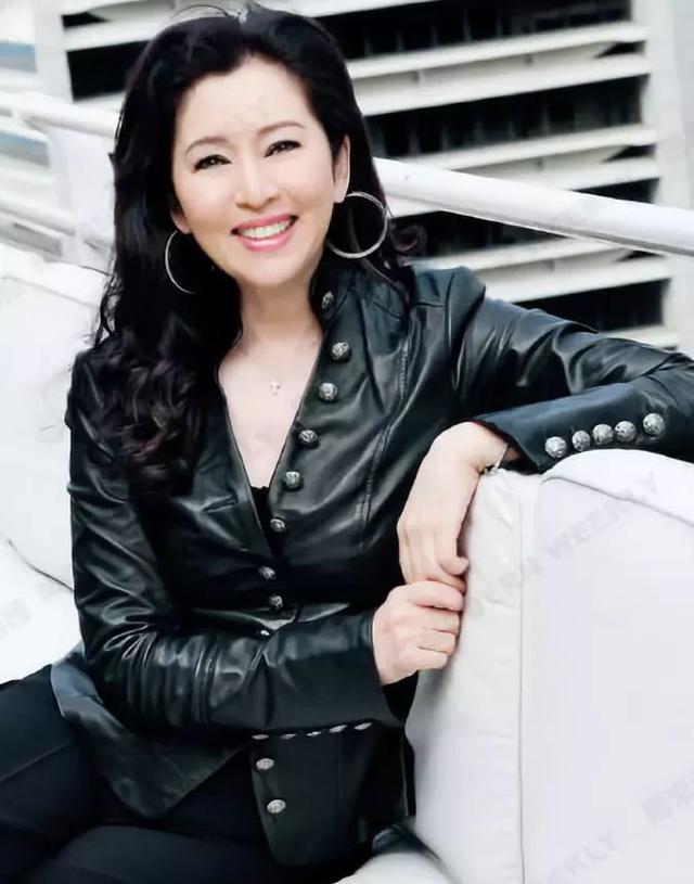 曾是李小龍大嫂！被家人遺棄街頭不自棄  她從流浪者「一躍成為港姐冠軍」：漂亮逆轉人生