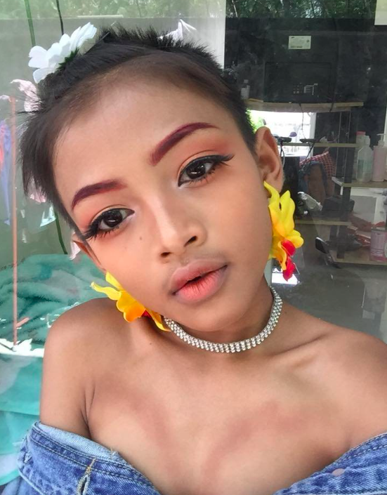 12歲男孩「從小就愛化妝」被同學笑太娘！如今登上紅毯「爸媽曝光超猛收入」跌破眾人眼鏡
