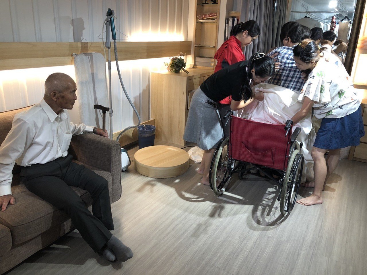 當年沒錢拍的婚紗照! 80歲老夫妻得以圓60年夢 看著愛妻他紅了眼眶:溫某真水