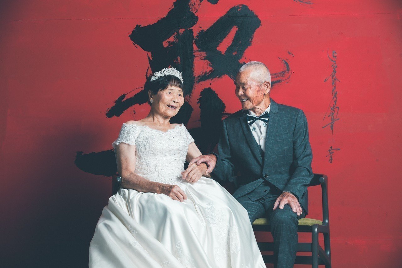 當年沒錢拍的婚紗照! 80歲老夫妻得以圓60年夢 看著愛妻他紅了眼眶:溫某真水