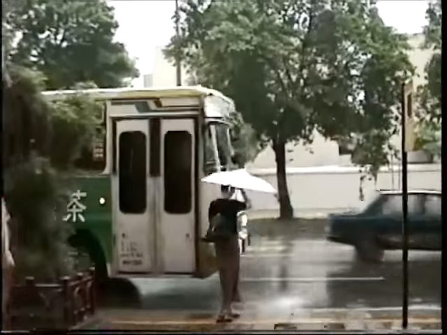 超罕見「1995年的台北」！日本旅人拍下「7分鐘珍貴街景」網淚：老士林夜市讓人好懷念～