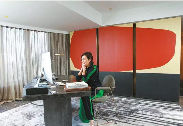 56嵗關之琳1.5億豪宅曝光,但卻獨自居住,她稱:非常享受單身