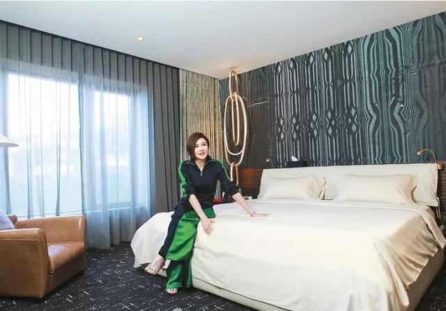 56嵗關之琳1.5億豪宅曝光,但卻獨自居住,她稱:非常享受單身