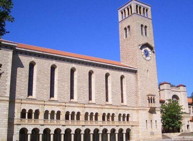 49年前兩位黑人「奧運上舉手致敬」寫下歷史 但旁邊「沒舉手的白人」後續故事更讓人飆淚。