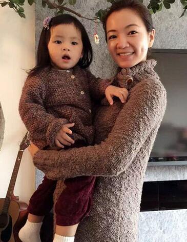 40歲阿雅全家近照，活佛老公送千萬豪宅，3歲女兒深得張傑喜愛