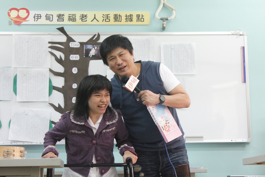 胡瓜「默默行善30年」連女兒都耳濡目染　自揭「每年捐款數目」嘆：人太多救不完
