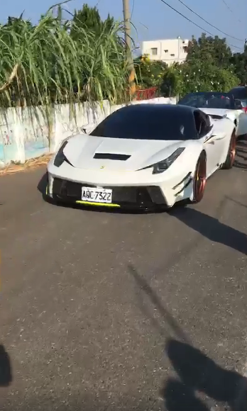 愛情長跑9年修成正果  「10億超跑車隊」迎娶超壯觀！  新郎甜喊：永生難忘