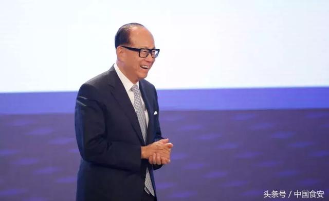 李嘉誠花1000萬吃剩菜剩飯? 原因曝光網友暖哭!香港奇蹟背後是150萬人的生存寄託