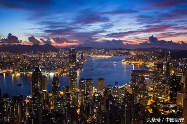 李嘉誠花1000萬吃剩菜剩飯? 原因曝光網友暖哭!香港奇蹟背後是150萬人的生存寄託