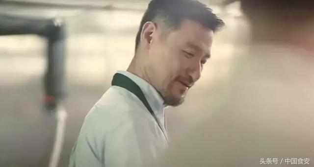 李嘉誠花1000萬吃剩菜剩飯? 原因曝光網友暖哭!香港奇蹟背後是150萬人的生存寄託