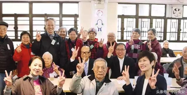 李嘉誠花1000萬吃剩菜剩飯? 原因曝光網友暖哭!香港奇蹟背後是150萬人的生存寄託