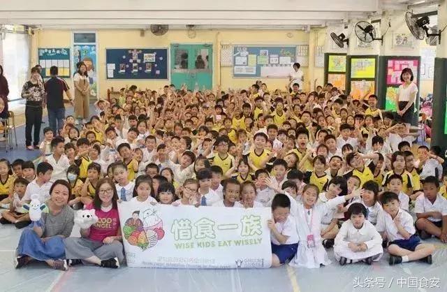 李嘉誠花1000萬吃剩菜剩飯? 原因曝光網友暖哭!香港奇蹟背後是150萬人的生存寄託