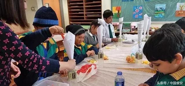 李嘉誠花1000萬吃剩菜剩飯? 原因曝光網友暖哭!香港奇蹟背後是150萬人的生存寄託