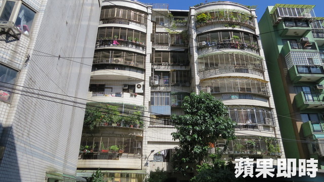好威！《星星知我心》童星珮珮「長大變律師」 成功將母親千萬房產全討回