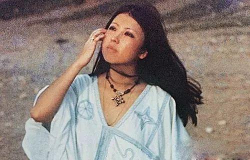 王菲的瀟洒與林青霞的傻,一首《滾滾紅塵》道盡74年演藝圈愛恨史