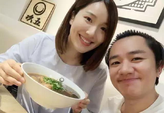 「最萌身高差」即將升格一家三口!王祖藍卻不願進產房 網友一聽:確實可以理解