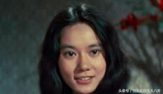 為李小龍一生不嫁！她20歲「演俠女驚艷香港」  如今68歲氣質超然讓網友大讚：真性情