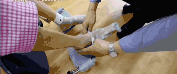 哭到不能自己!老婆失憶10年兩個兒子都出事 87歲的他已經「苦了24年」:光是活著已拼盡全力