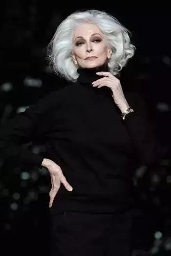 豔壓群芳！87歲超模「一年只花120塊」買保養品　拍攝寫真「身材仍如少女」不老秘訣大曝光　