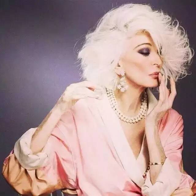 豔壓群芳！87歲超模「一年只花120塊」買保養品　拍攝寫真「身材仍如少女」不老秘訣大曝光　