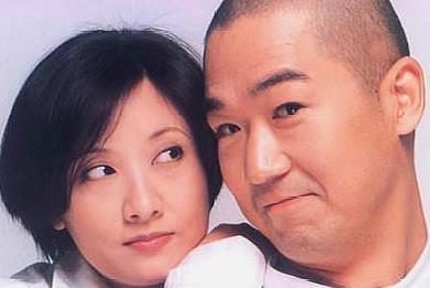 張國立為61歲愛妻慶生「蛋糕藏愛意」　老婆衣著樸素氣質不減當年！