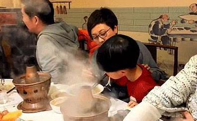 張國立為61歲愛妻慶生「蛋糕藏愛意」　老婆衣著樸素氣質不減當年！