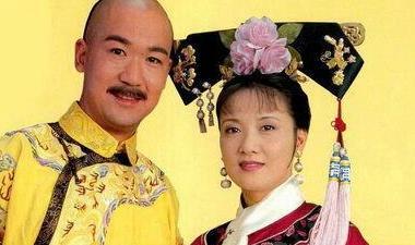 張國立為61歲愛妻慶生「蛋糕藏愛意」　老婆衣著樸素氣質不減當年！