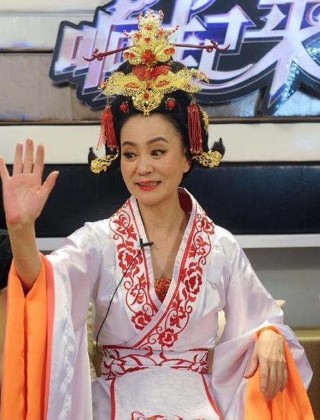 瓊瑤筆下苦情女主角!淚眼皇后「劉雪華」近照曝光 59歲依舊活力充沛氣質不減當年