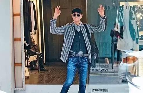 元配退位她上位！一起走過風雨28年沒緋聞  鄭少秋「演唱會向她深情告白」：有個好老婆真好
