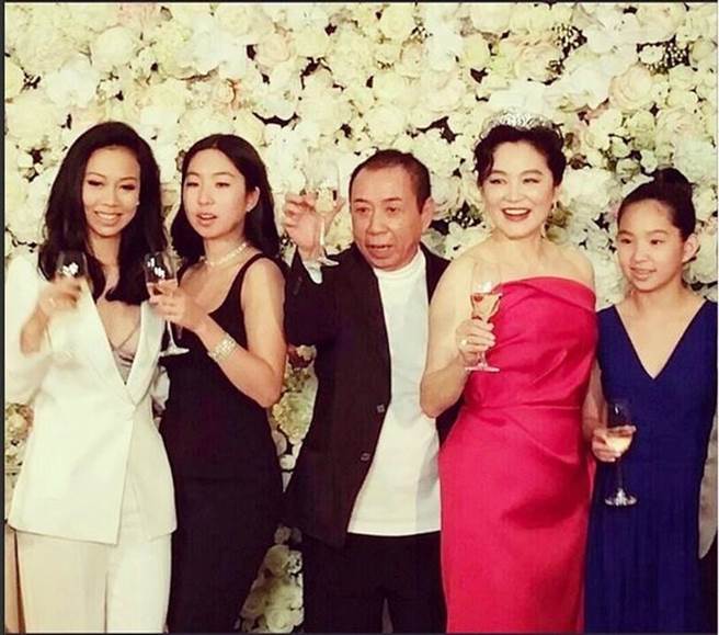 林青霞22歲女兒身價破10億！隱瞞身分當上設計師  證明「不靠爸媽」也能闖出一片天