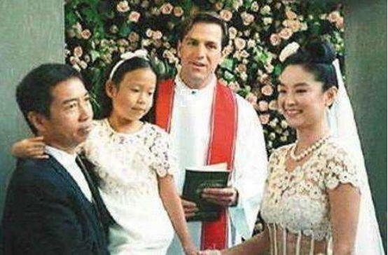 林青霞22歲女兒身價破10億！隱瞞身分當上設計師  證明「不靠爸媽」也能闖出一片天