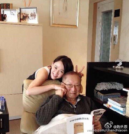 去香港就住金庸家! 陳喬恩得知老師離開「情緒崩潰」 2年痛失2明星摯友:生命好無常