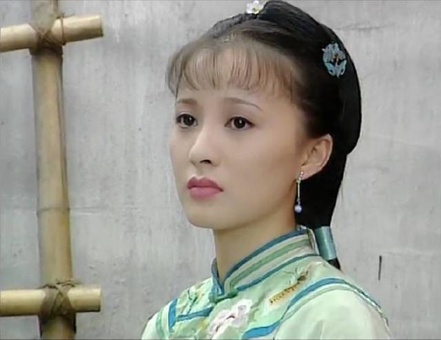 還記得《情深深雨濛蒙》可雲？當紅閃嫁導演隱退　如今44歲被寵成公主住「瀑布豪宅」