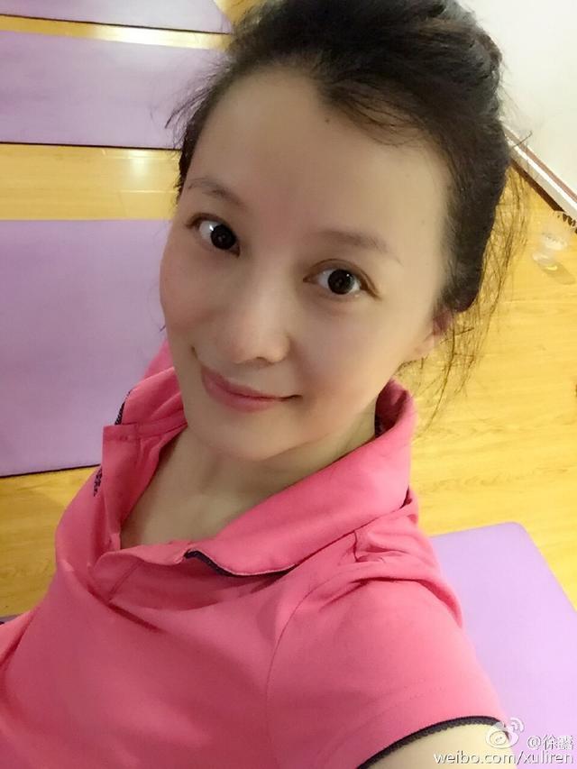 還記得《情深深雨濛蒙》可雲？當紅閃嫁導演隱退　如今44歲被寵成公主住「瀑布豪宅」