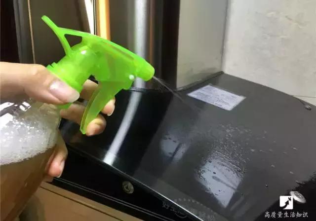 幾塊錢就讓家裡「瓷磚和油煙機變乾淨」保姆的獨門絕招 ，學起來吧