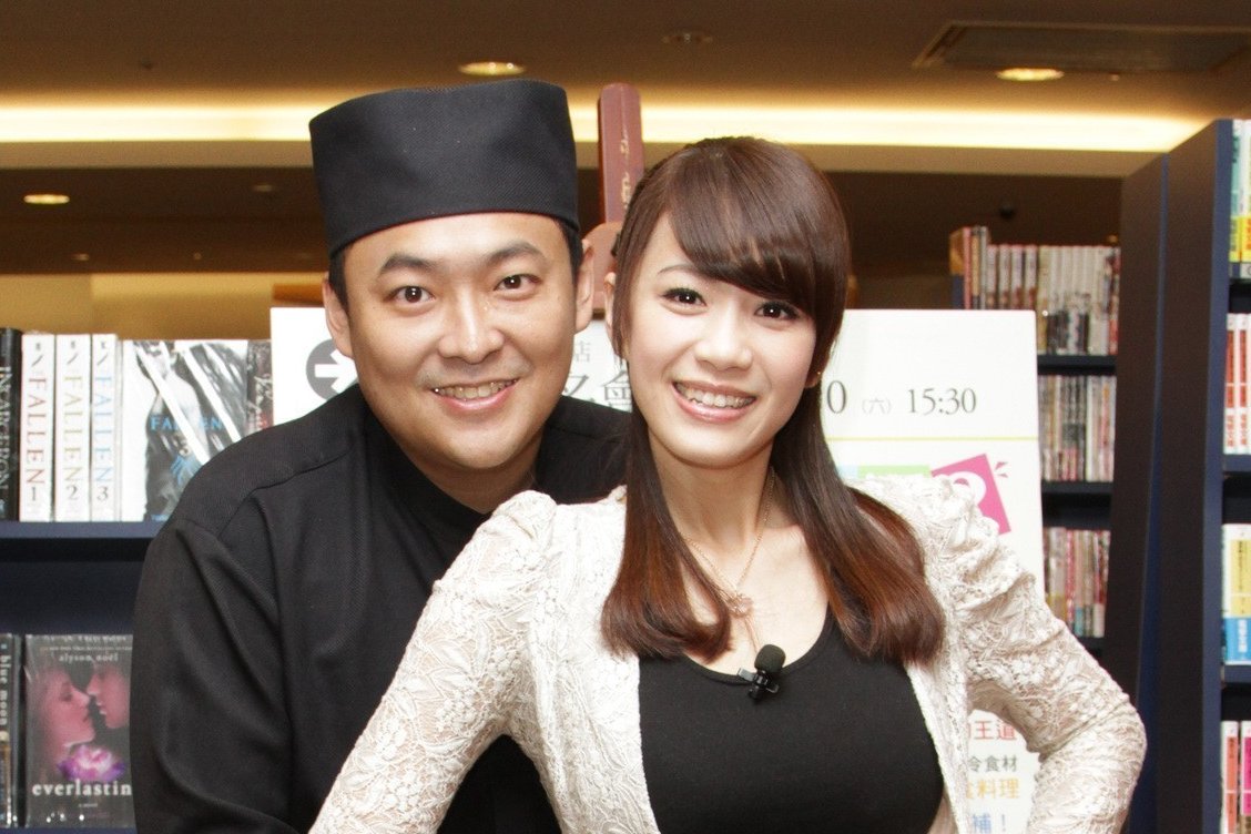 離婚風波擴大！柯以柔老公開車「飄出濃濃X味」強辯被拆穿 　她隔天「嘲諷回應」網讚超霸氣