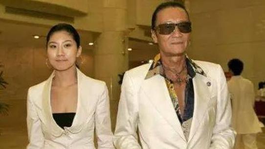 82歲謝賢與小49歲女友分手！談當年甄珍變心表示「不怪她」 用三個字形容劉家昌