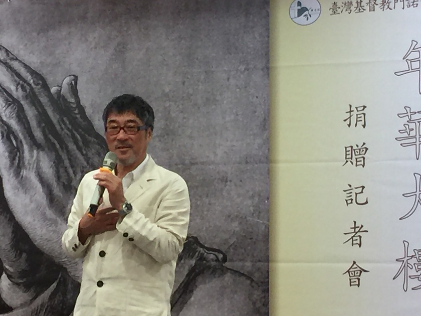 把母愛傳出去！台灣歌王「暖捐1億祖厝」改建長照中心　坦言愧疚「忘不了爸媽恩情」