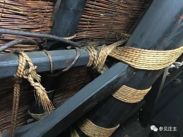 冬天旅遊勝地！日本最美鄉村「合掌村」此生必去  114棟茅草房「夜晚點燈雪景」美翻：彷彿走進童話中