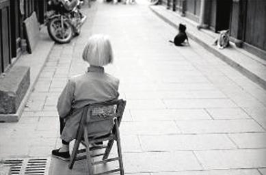 那個和我爭吵一輩子的男人，走了！