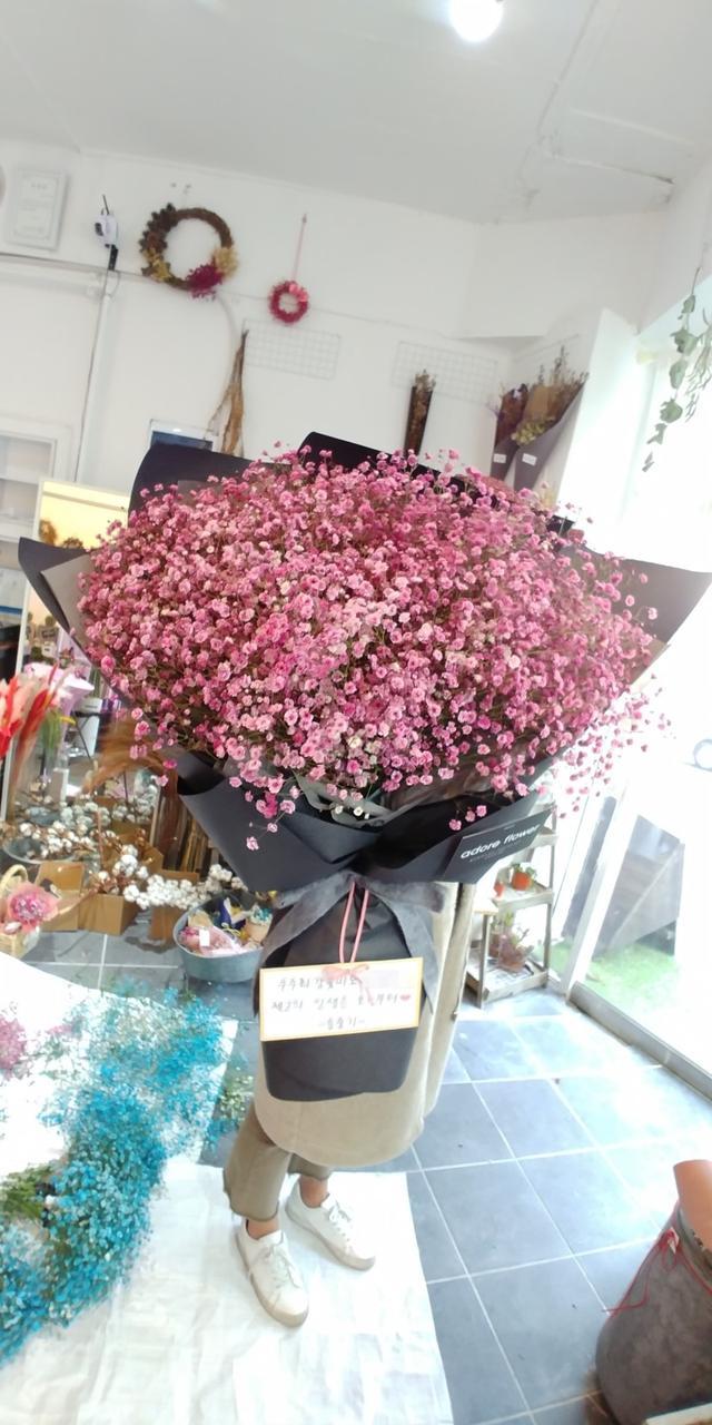 童話故事是真的！宋慧喬結婚一周年　店家爆料宋仲基「婚前追老婆舉動」根本寵妻達人
