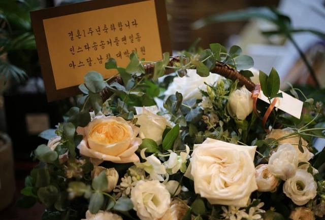 童話故事是真的！宋慧喬結婚一周年　店家爆料宋仲基「婚前追老婆舉動」根本寵妻達人