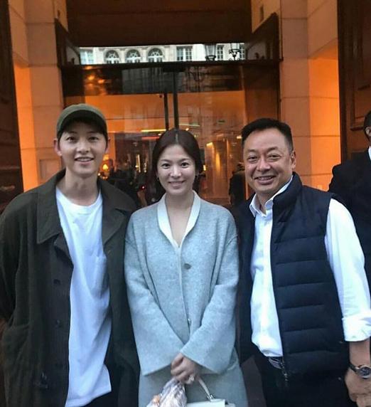 童話故事是真的！宋慧喬結婚一周年　店家爆料宋仲基「婚前追老婆舉動」根本寵妻達人