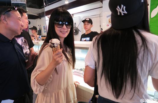 玉女歌手孟庭葦離婚後「獨自扶養兒子」　48歲依舊「容顏未老」氣質優雅