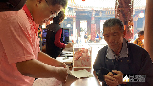 70歲學霸！超狂阿伯「只花1年攻下碩士」成績全拿A　他申請獎學金曝「學醫原因」：我還要唸博士