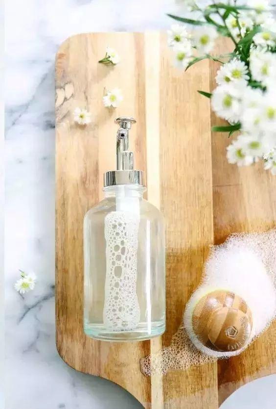 還在用手洗衣服？教你只用一個「塑膠瓶」就讓衣服潔白如新！