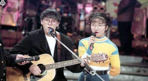 陶晶瑩唱《天天想你》憶張雨生！哽咽落淚「唱不完整首」 見到她秒鼻酸：謝謝妳給我的