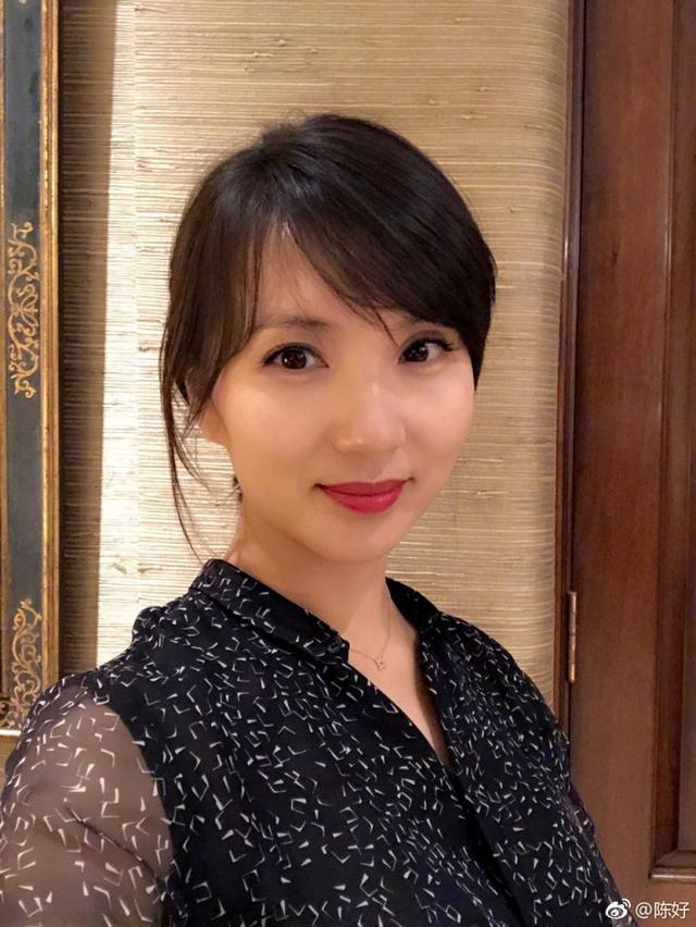 當年她靠「萬人迷」一炮而紅！炒股豪賺…轟動演藝圈　喜嫁富商老公背景不簡單