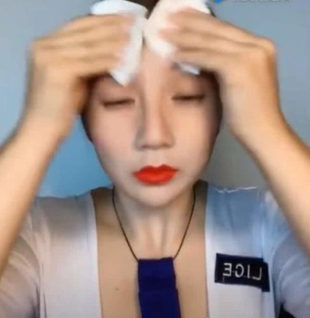 超美空姐「皮膚白皙美翻天」！卸妝後「露出真容」網愣住：不敢相信女人了